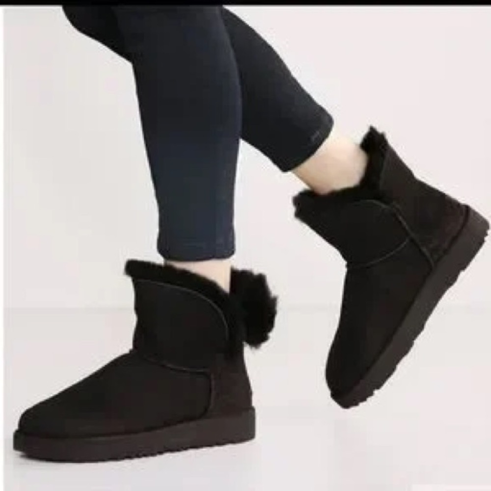 Ugg Classic Cuff Mini boots black 5.5